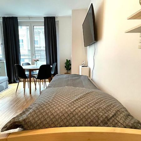 New I Stylish I Modern I Cozy Apartment เวียนนา ภายนอก รูปภาพ