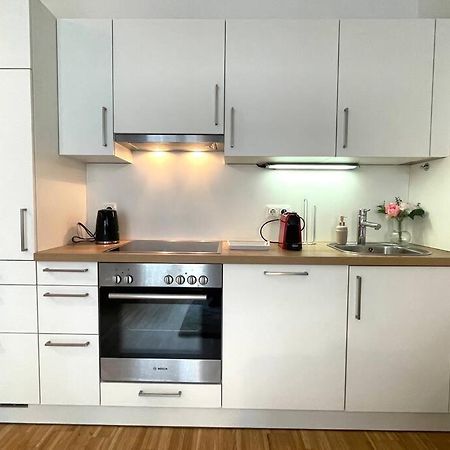 New I Stylish I Modern I Cozy Apartment เวียนนา ภายนอก รูปภาพ