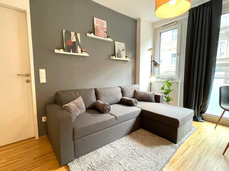 New I Stylish I Modern I Cozy Apartment เวียนนา ภายนอก รูปภาพ