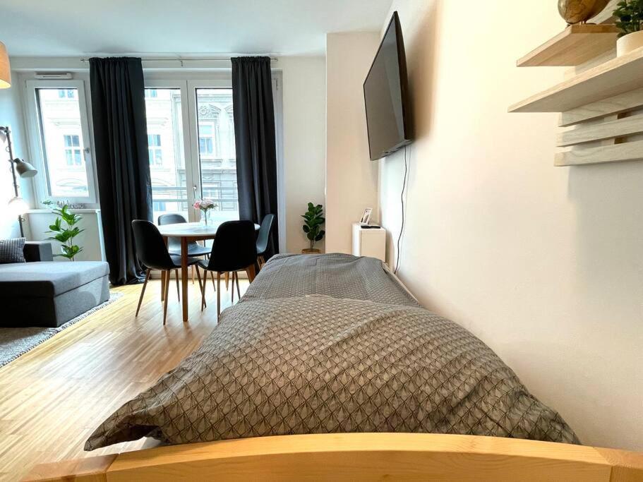 New I Stylish I Modern I Cozy Apartment เวียนนา ภายนอก รูปภาพ